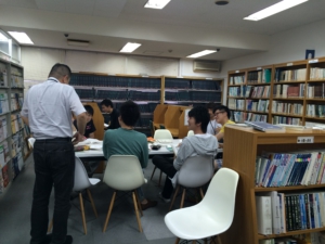 image1昼の図書室(2)